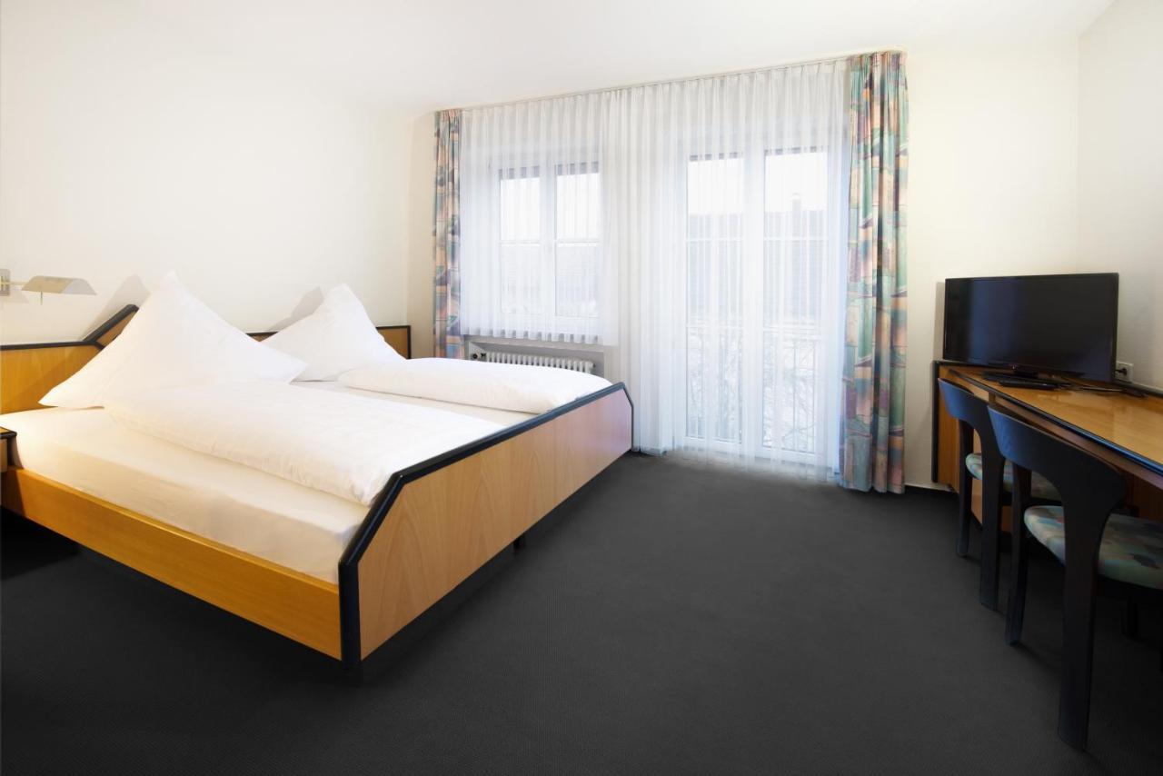 Gasthof Linde - Hotel Blum Unterroth Extérieur photo