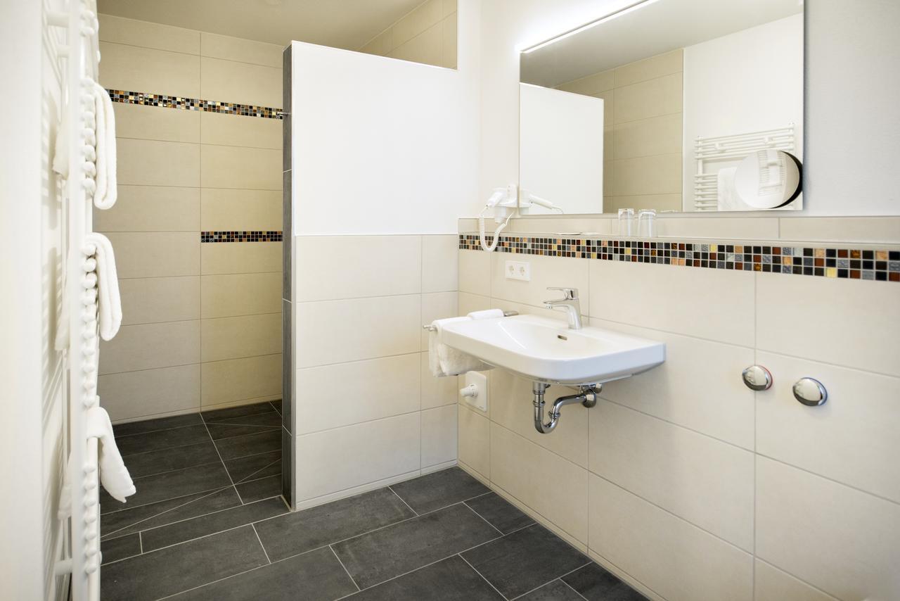 Gasthof Linde - Hotel Blum Unterroth Extérieur photo