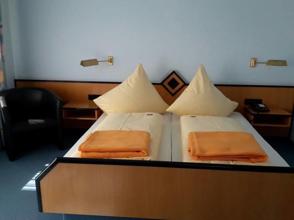 Gasthof Linde - Hotel Blum Unterroth Extérieur photo